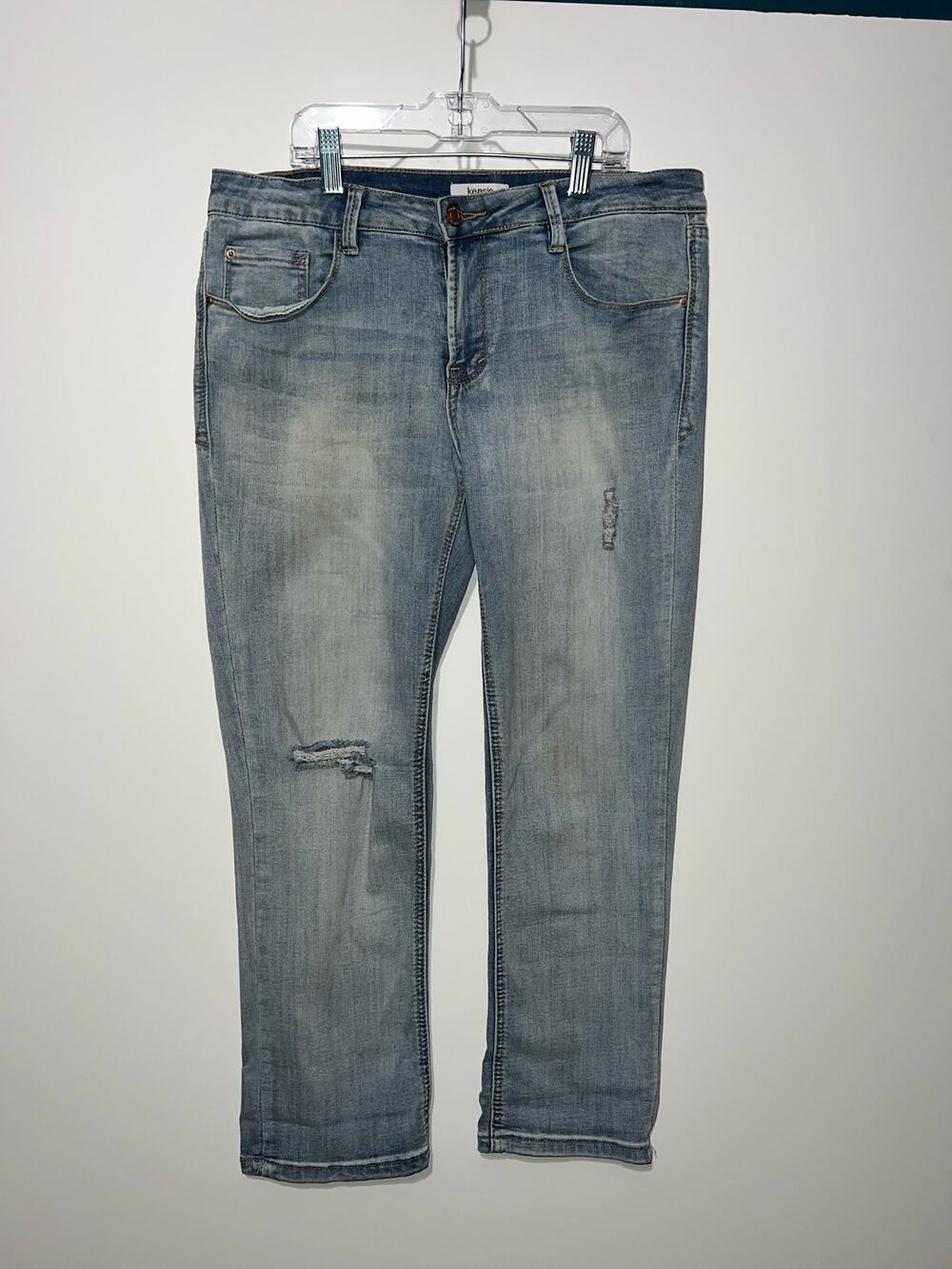 Kensie women’s distressed cropped jeans